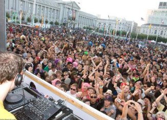 Over 120,000 people attended LovEvolution in 2008 in San Francisco.
