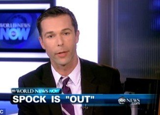 Dan Kloeffler, the ABC News anchor, came out as gay yesterday, as he was reporting on Zachary Quinto’s interview about his sexuality