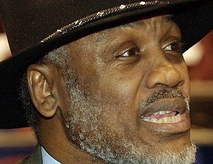Joe Frazier, the former heavyweight box champion, died Monday night at 67 after a brief final fight with liver cancer