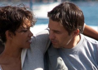 A source has confirmed to Us Weekly magazine that Halle Berry and Olivier Martinez are engaged