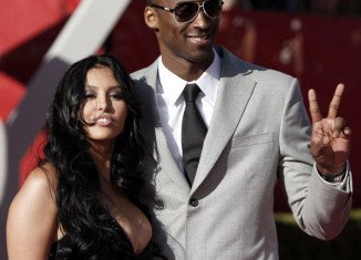 Kobe Bryant’s wife, Vanessa, is reportedly walking away from their ten year marriage with three of their properties