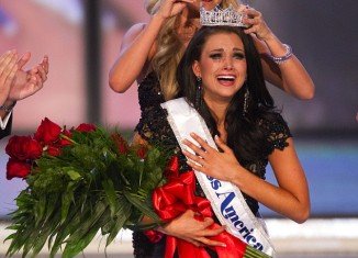 Laura Kaeppeler, the beauty queen from Kenosha, Wisconsin, won the Miss America pageant on Saturday in Las Vegas