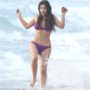 Bikini girl Kim Kardashian hits Miami beach