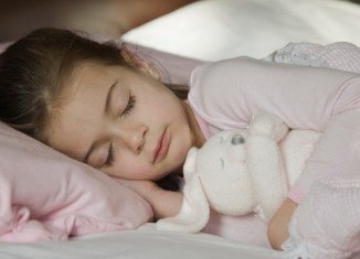 According to US researchers, children who snore, or who have other night-time breathing conditions, are at risk from behavioral problems