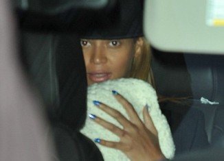 Beyoncé, Jay-Z and their little girl Blue Ivy enjoyed a lunch together at trendy restaurant Nobu