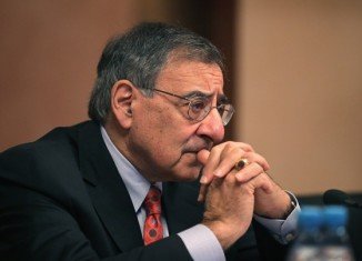 US Defense Secretary Leon Panetta has arrived in Afghanistan in a surprise visit after a NATO soldier shot dead 16 civilians