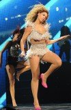 Beyonce took the stage in Atlantic City, New Jersey, last night for the first time since giving birth to daughter Blue Ivy Carter