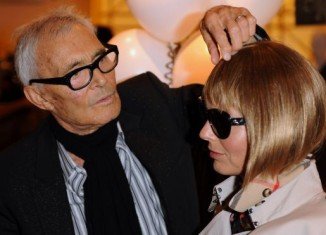 Celebrity hairdresser Vidal Sassoon has died at his home in Los Angeles, aged 84