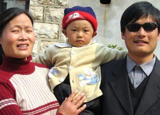 Chen Guangcheng says he and his family have completed passport applications and officials say they should be ready within 15 days