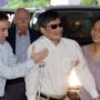 Chen Guangcheng arrives in New York with his family