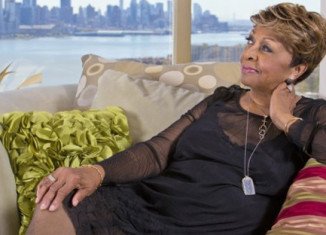 Cissy Houston's Walk on By Faith was released by Harlem Records on iTunes this week and includes songs such as Living Shall Not Be In Vain
