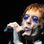 Robin Gibb of the Bee Gees dies at 62 after a lengthy battle with cancer