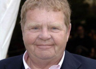 Actor Geoffrey Hughes, best known for his roles in Coronation Street and Keeping up Appearances, has died aged 68