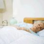 Having regular lie-ins in old age can bring on dementia