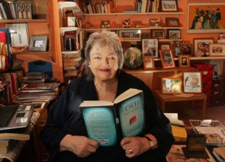 Irish author Maeve Binchy has died aged 72 after a short illness
