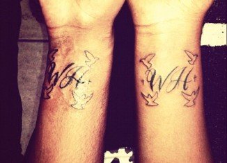Bobbi Kristina Brown and Nick Gordon have paid tribute to Whitney Houston by inking a tattoo on their wrists in her honor