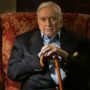 Gore Vidal dies from pneumonia complications at 86
