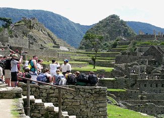 Peruvian President Ollanta Humala has unveiled plans for a new airport near Cusco which he says will boost tourism to the Inca ruins of Machu Picchu and the surrounding region