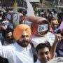 India in day-long strike over supermarket reforms