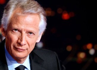 Police in Paris are questioning former French Prime Minister Dominique de Villepin over an embezzlement case involving a friend