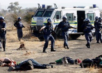 South African prosecutors have decided to provisionally drop murder charges against 270 miners at Lonmin Marikana platinum mine