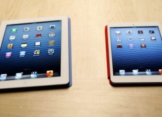 Apple has revealed its new smaller tablet iPad Mini with a 7.9 inch screen that is set to blow away its rivals in the tablet market this Christmas