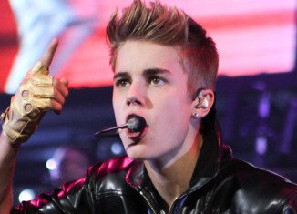 Justin Bieber has now 47 million Facebook fans, 29 million Twitter followers and 3 billion YouTube hits