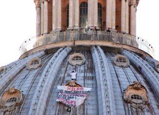 Marcello Di Finizio has scaled the dome of St Peter's Basilica in the Vatican City