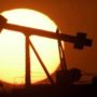 Oil prices fall on weak demand