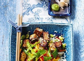 Spicy tofu with ginger and peppers
