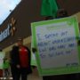 Walmart workers threaten strike on Black Friday