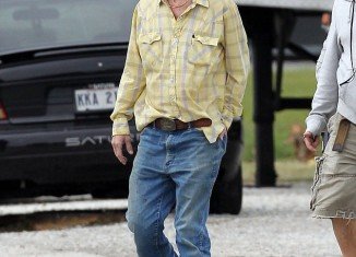 Matthew McConaughey reveals he now weighs in at 143lbs, having lost 38 lbs over the past few months for his new role in The Dallas Buyers Club