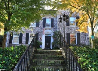 Reporters who were outside Paula Broadwell’s $800,000 two-story brick home in Charlotte on Saturday got no response