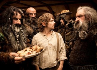 Director Peter Jackson has defended shooting The Hobbit trilogy in a new format at 48 frames per second after a mixed response from film critics