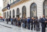 Armed robbers broke into Paris Opera Apple store on New Year's Eve, stealing goods with an estimated value of 1 million euros