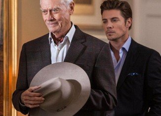 Dallas producers are set to pay tribute to the late Larry Hagman by killing off his character JR Ewing, in an hour-long special of the new version of the show