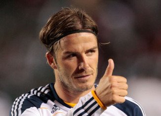 David Beckham is on his way to France to complete the formalities of a move to Paris St Germain