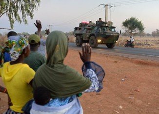 French-led forces in Mali are advancing on the key northern city of Timbuktu, as they press on with their offensive against Islamist rebels