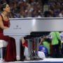 Alicia Keys emotional performance of US National Anthem at Super Bowl XLVII