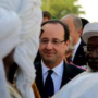 Francois Hollande hailed in Timbuktu