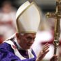 Pope Benedict XVI resignation linked to a secret dossier from three cardinals, claims La Repubblica