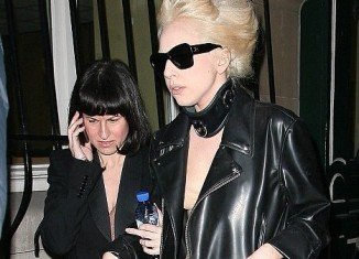Jennifer O'Neill, Lady Gaga's former personal assistant, has revealed she shared the same bed as Gaga during her Monster's Ball tour in 2010