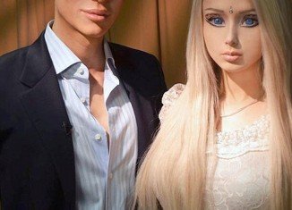 Real-life Barbie and Ken dolls, Valeria Lukyanova and Justin Jedlica, met for the first time, but it wasn't love at first sight