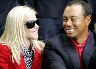 Tiger Woods has been attempting to win Elin Nordegren back with a $200 million deal