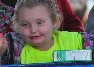 Honey Boo Boo was seen doing a meet and greet with her fans over the weekend where she also sold boxes of Girl Scout Cookies