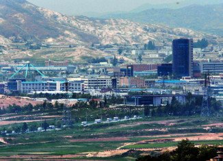 Kaesong Industrial Complex at the North-South Korea border is still operating despite Pyongyang cutting a military hotline with South Korea