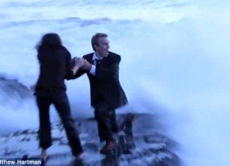 Matthew Hartman was at the point of proposing to his girlfriend Lis, when a giant wave rushed in from the ocean and swept the couple completely off their feet