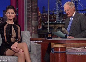 Selena Gomez tried to remain graceful and modest as she did an interview on the Late Show With David Letterman on Monday, however couldn’t help but made a slight jab at Justin Bieber