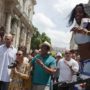 Beyonce and Jay-Z in Cuba: Police arrive as they are mobbed by fans while eating at La Guarida in Havana