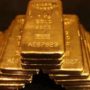 Gold price falls to its lowest level in two years
